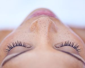 eyelashes2400x267